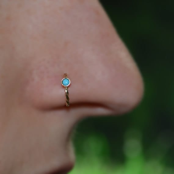 Gold Nasenring - 2mm Türkis Nasenbügel Turmohrring Septum Piercing Tragus Schmuck Knorpel Ohrring Hoop Daith Ring 20 Gauge Gold Nasenring - 2mm Türkis Nasenbügel Turmohrring Septum Piercing Tragus Schmuck Knorpel Ohrring Hoop Daith Ring 20 Gauge von ModernJewelBoutique