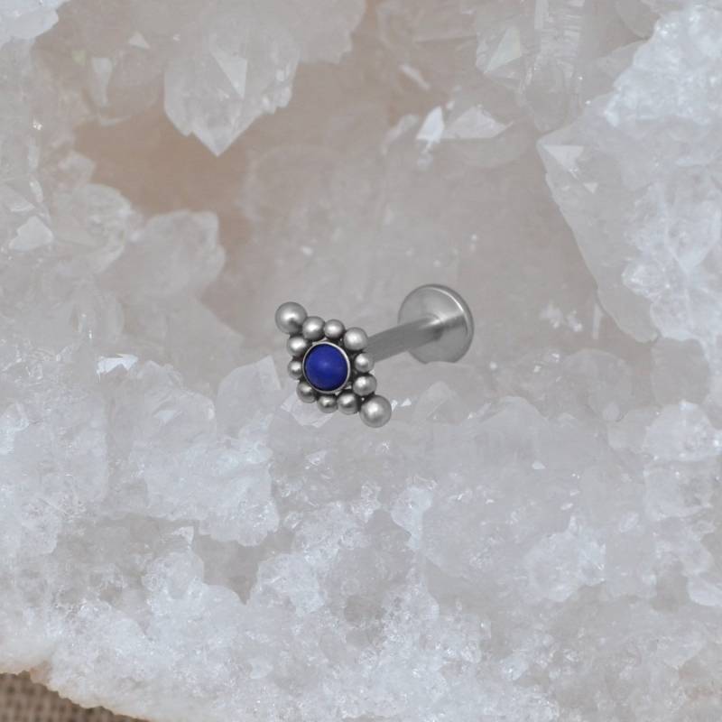 Labret Piercing - Chirurgenstahl Lippenring Medusa Flat Back Monroe Jewelry Innengefädeltes Für Philtrum Labret Piercing - Chirurgenstahl Lippenring Medusa Flat Back Monroe Jewelry Innengefädeltes Für Philtrum von ModernJewelBoutique