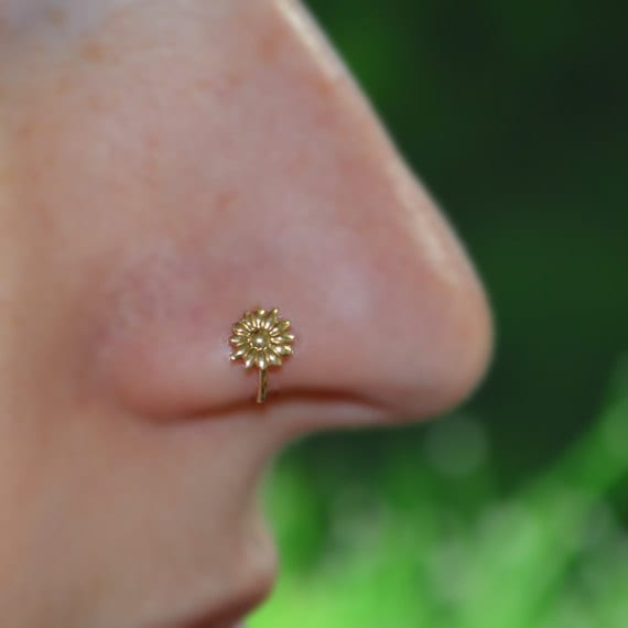Nase Ring Hoop - Gold Nasenstecker Helix Piercing Tragus Schmuck Knorpelohrring Septum 20G Turmohrring 6mm Blume Nase Ring Hoop - Gold Nasenstecker Helix Piercing Tragus Schmuck Knorpelohrring Septum 20G Turmohrring 6mm Blume von ModernJewelBoutique
