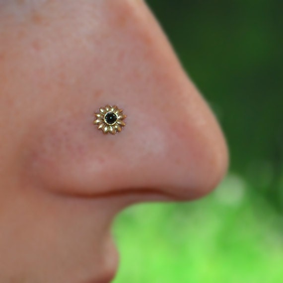 Nasenstecker 2mm Onyx - Gold Nasenbügel Helix Ohrring Tragus Bolzen Knorpelohrring Nasenring Daith Piercing 18G Nasenstecker 2mm Onyx - Gold Nasenbügel Helix Ohrring Tragus Bolzen Knorpelohrring Nasenring Daith Piercing 18G von ModernJewelBoutique