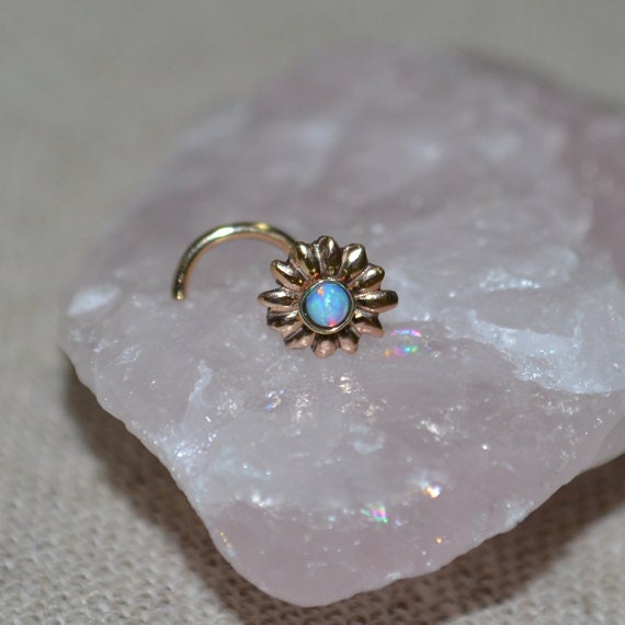 Opal Nasenstecker - Gold Blumen Nasenring 16 Gauge Tragus Ohrring Knorpelohrring Geknöpfte Spirale Nasenschraube Nasenpiercing Opal Nasenstecker - Gold Blumen Nasenring 16 Gauge Tragus Ohrring Knorpelohrring Geknöpfte Spirale Nasenschraube Nasenpiercing von ModernJewelBoutique