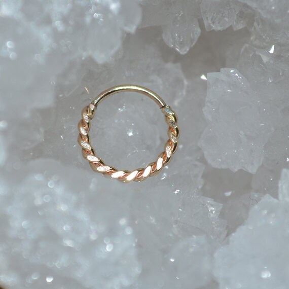 Septum-Ring - Gold-Septum-Schmuck Nasenring Tragus-Ohrring Knorpel-Reifen Helix-Piersing Brustwarzenring Rook-Ohrring 16 Gauge Septum-Ring - Gold-Septum-Schmuck Nasenring Tragus-Ohrring Knorpel-Reifen Helix-Piersing Brustwarzenring Rook-Ohrring 16 Gauge von ModernJewelBoutique