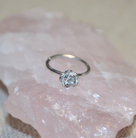Silber Nase Ring Hoop - Bolzen Blume Tragus Ohrring Knorpel Daith 20G Rook Conch Piercing Silber Nase Ring Hoop - Bolzen Blume Tragus Ohrring Knorpel Daith 20G Rook Conch Piercing von ModernJewelBoutique