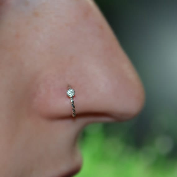 Silber Ring Hoop - Nasenstecker Klare 2mm Cz Tragus Ohrring Knorpel Daith 16G Rook Conch Piercing Silber Ring Hoop - Nasenstecker Klare 2mm Cz Tragus Ohrring Knorpel Daith 16G Rook Conch Piercing von ModernJewelBoutique