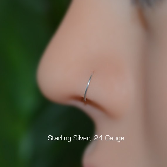 Silberner Nasenring - Nasenstecker Tragus-Ohrring Knorpel-Creolen-Ohrring Daith-Ohrring 24G Rook Septum-Schmuck Conch-Piercing Silberner Nasenring - Nasenstecker Tragus-Ohrring Knorpel-Creolen-Ohrring Daith-Ohrring 24G Rook Septum-Schmuck Conch-Piercing von ModernJewelBoutique