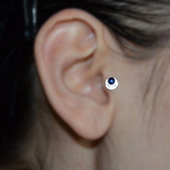 Silberner Tragus-Ohrstecker, 3 Mm, Saphir - Nasenstecker Tragus-Piercing 16 G Knorpel-Creolen-Ohrring Vorwärtshelix-Ohrring Tragus-Ohrring von ModernJewelBoutique