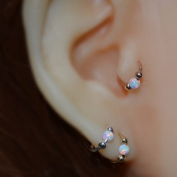 Tragus-Ohrring 18 G - Gold-Nasenring 3 Mm Weißer Opal-Tragus-Ohrring Vorwärts-Helix-Ohrring Knorpel-Ohrring Rook-Piercing Conch-Ohrring von ModernJewelBoutique