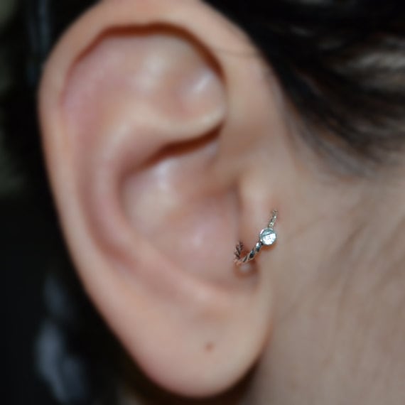 Tragus Ohrring 20G - Silber Nasenring Klare Cz Hoop Weiter Helix Knorpelohrring Turm Piercing Conch Tragus Ohrring 20G - Silber Nasenring Klare Cz Hoop Weiter Helix Knorpelohrring Turm Piercing Conch von ModernJewelBoutique