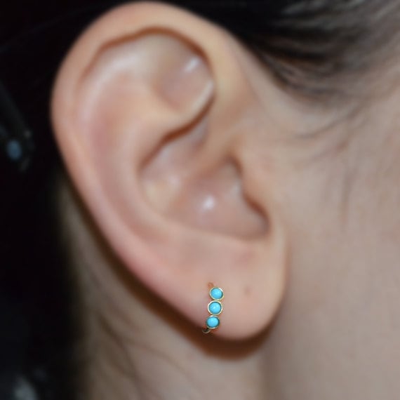 Tragus-Ohrring - Gold-Nasenpiercing Helix-Ring Türkiser Tragus-Reifen Daith-Piercing Knorpelring Rook-Schmuck Nasenring 18 G Tragus-Ohrring - Gold-Nasenpiercing Helix-Ring Türkiser Tragus-Reifen Daith-Piercing Knorpelring Rook-Schmuck Nasenring 18 G von ModernJewelBoutique