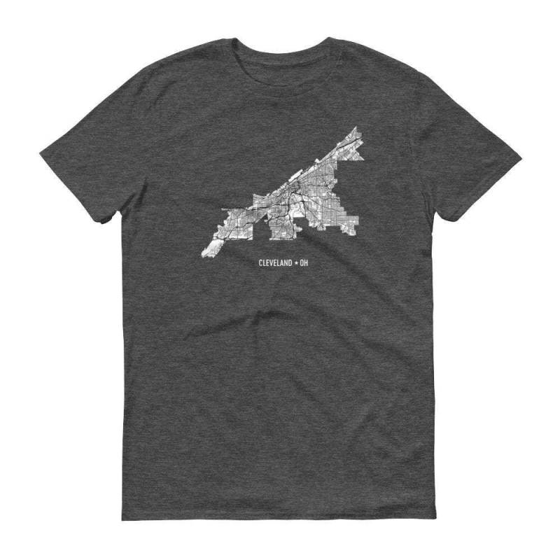 Cleveland Map T-Shirt Ohio City Streetwear T-Shirt von ModernMapArt