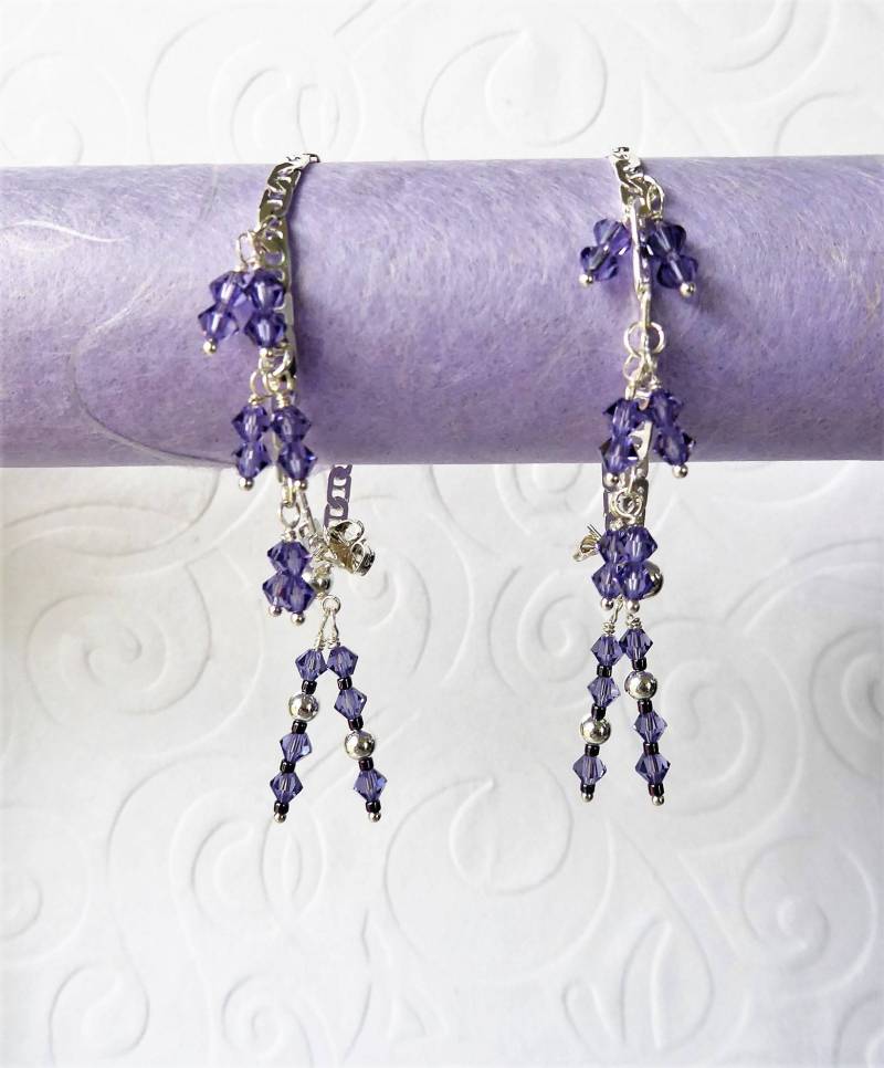 Violetta Mati Sterling Silber Duo Mati | Ohrring Und Earchain Set Mit Violetten Swarovski-Kristallen Violetta Mati Sterling Silber Duo Mati | Ohrring Und Earchain Set Mit Violetten Swarovski-Kristallen von ModernMati