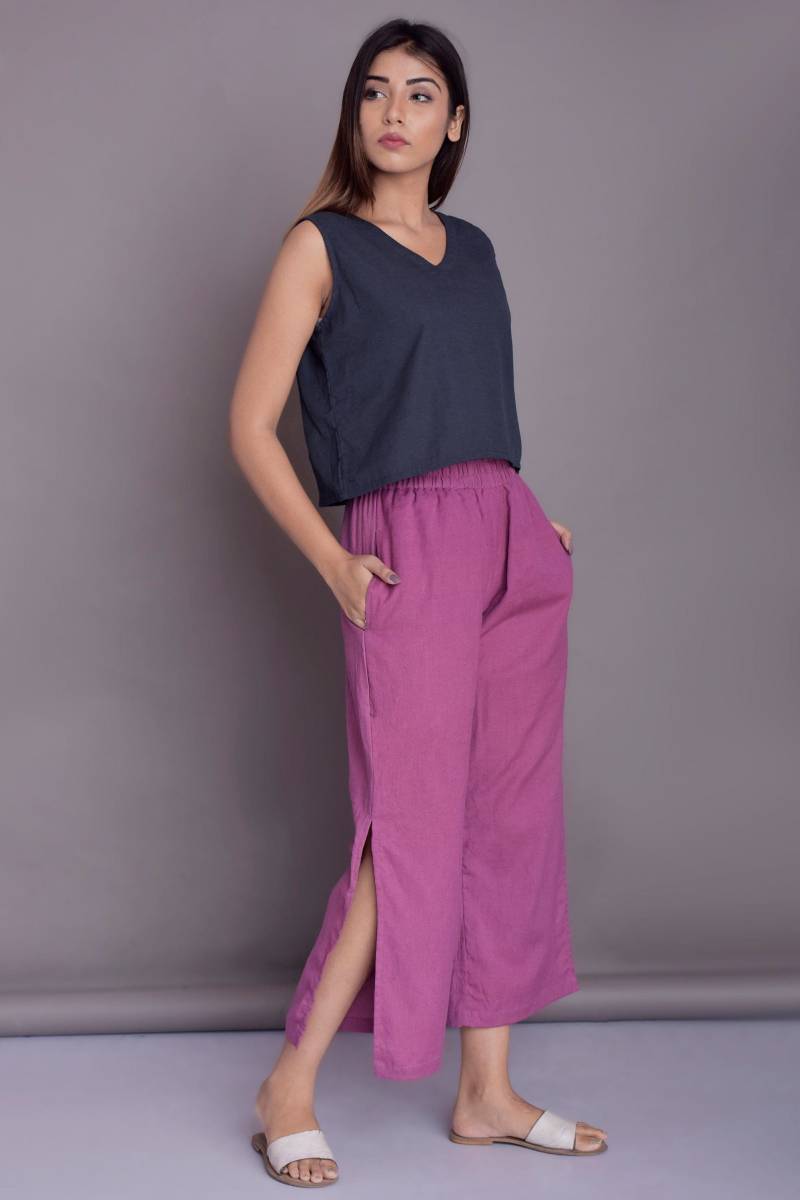 Handgefertigtes Leinen Crop Top Ärmellose Bluse Mit V-Ausschnitt von ModernMoveBoutique