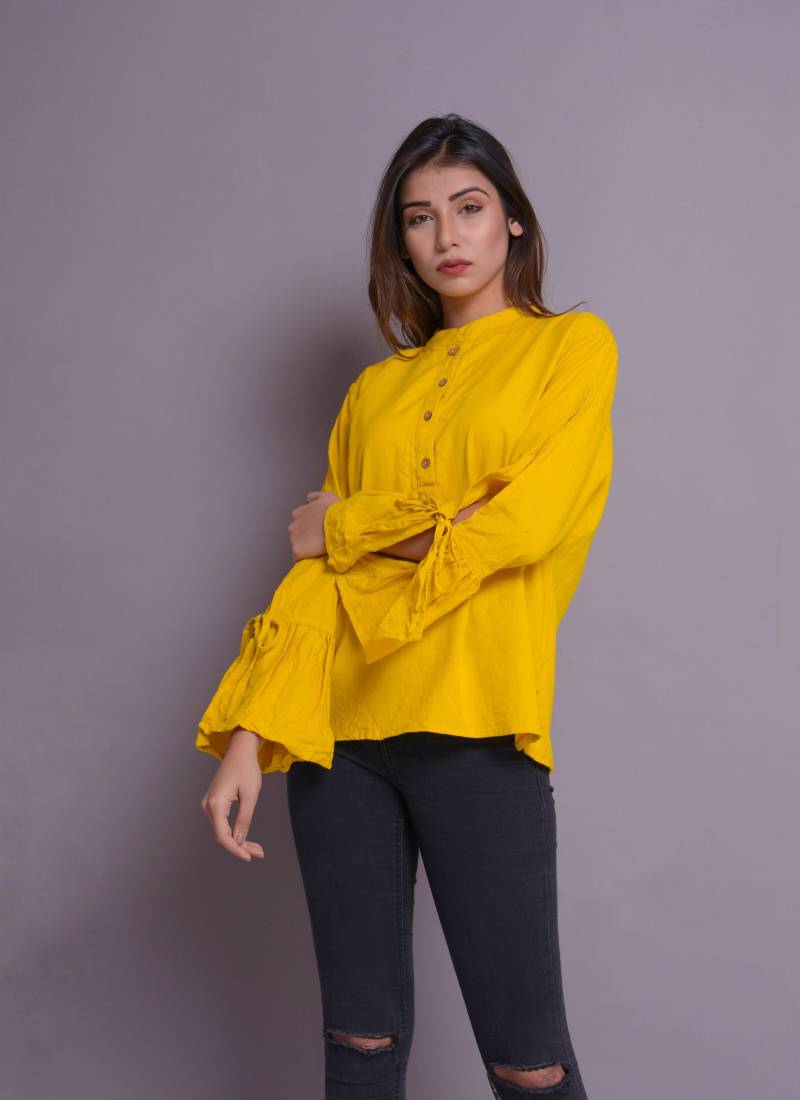 Leinenhemd Mit Schulterausschnitt Geraffte Ärmel, Halbgeknöpftes Sommertop von ModernMoveBoutique