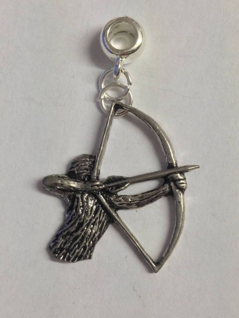 Bowman Bogenschütze C23 Charm Mit 5 Mm Öse Passend Für Armreif, Pandora, Ketten Chrom-Gold Oder Zinn-Finish Erhältlich Bowman Bogenschütze C23 Charm Mit 5 Mm Öse Passend Für Armreif, Pandora, Ketten Chrom-Gold Oder Zinn-Finish Erhältlich von ModernPewterAndGifts