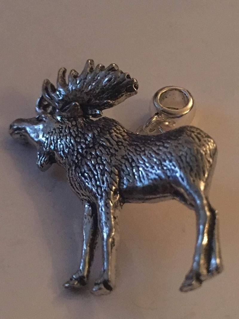 Elch Stehend A47 Charm Mit 5 Mm Öse Passend Für Armschmuck, Pandora, Ketten in Chromoptik Oder Zinn Erhältlich Elch Stehend A47 Charm Mit 5 Mm Öse Passend Für Armschmuck, Pandora, Ketten in Chromoptik Oder Zinn Erhältlich von ModernPewterAndGifts