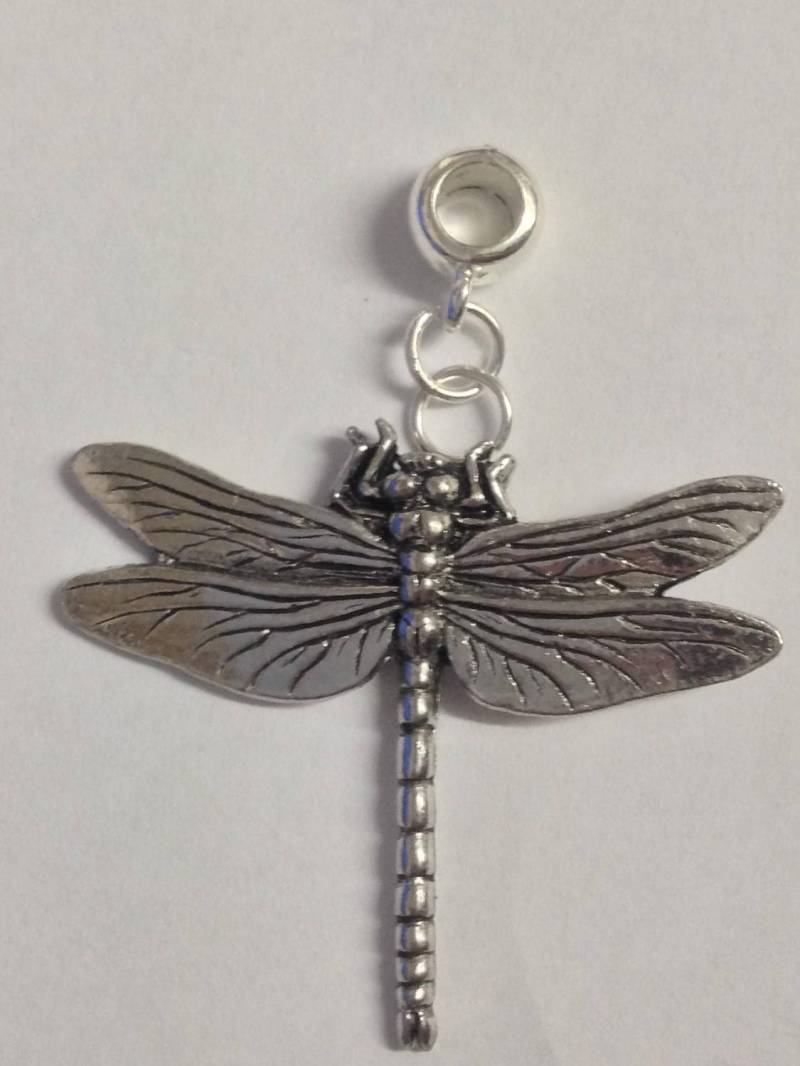 Libelle C3 Charm Mit 5 Mm Öse, Passend Für Armschmuck, Pandora, Ketten in Chrom-Gold Oder Zinn-Finish Erhältlich Libelle C3 Charm Mit 5 Mm Öse, Passend Für Armschmuck, Pandora, Ketten in Chrom-Gold Oder Zinn-Finish Erhältlich von ModernPewterAndGifts