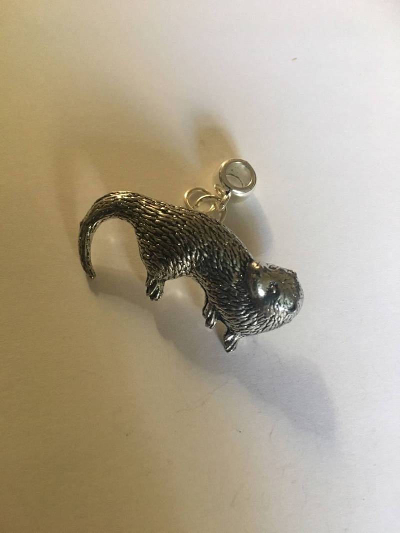 Otter Charm Mit 5 Mm Loch Anhänger Bracelet European Passt Auch Pandora, Halsketten Refa13 Gold Oder Zinn Finish Erhältlich von ModernPewterAndGifts