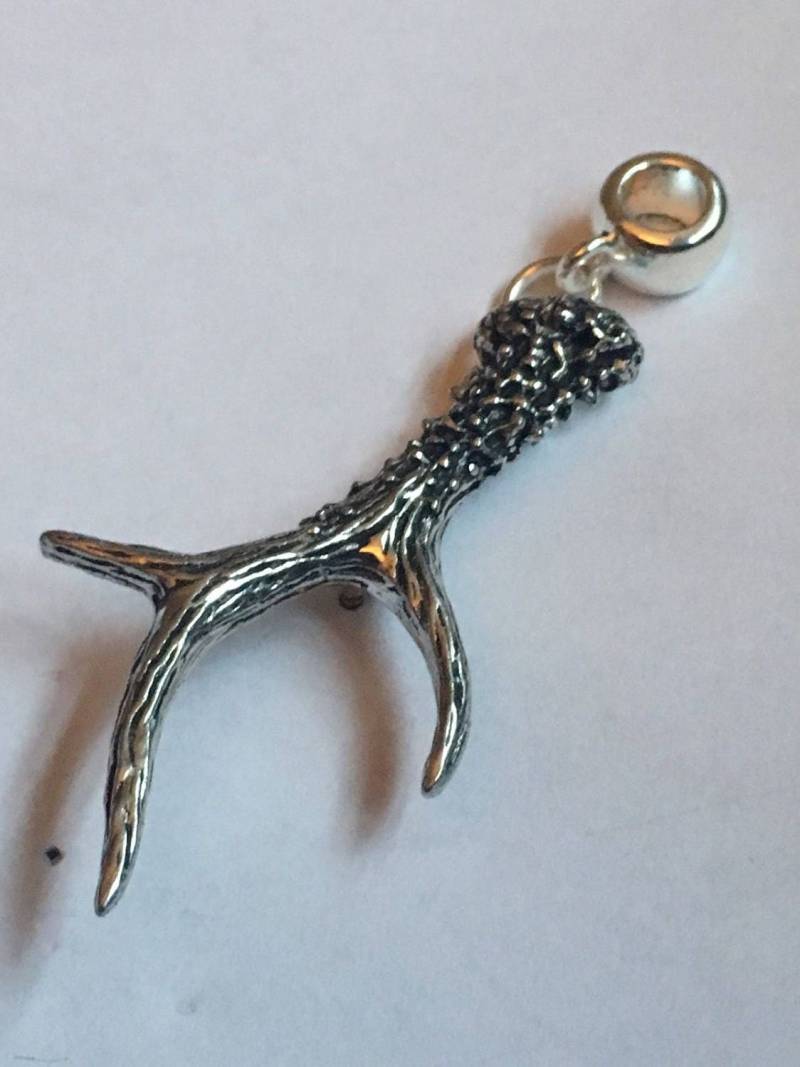 Reh Geweih Anhänger Mit 5 Mm Öse Passend Für Armbänder, Pandora, Ketten Und in Gold Oder Silber Erhältlich Reh Geweih Anhänger Mit 5 Mm Öse Passend Für Armbänder, Pandora, Ketten Und in Gold Oder Silber Erhältlich von ModernPewterAndGifts
