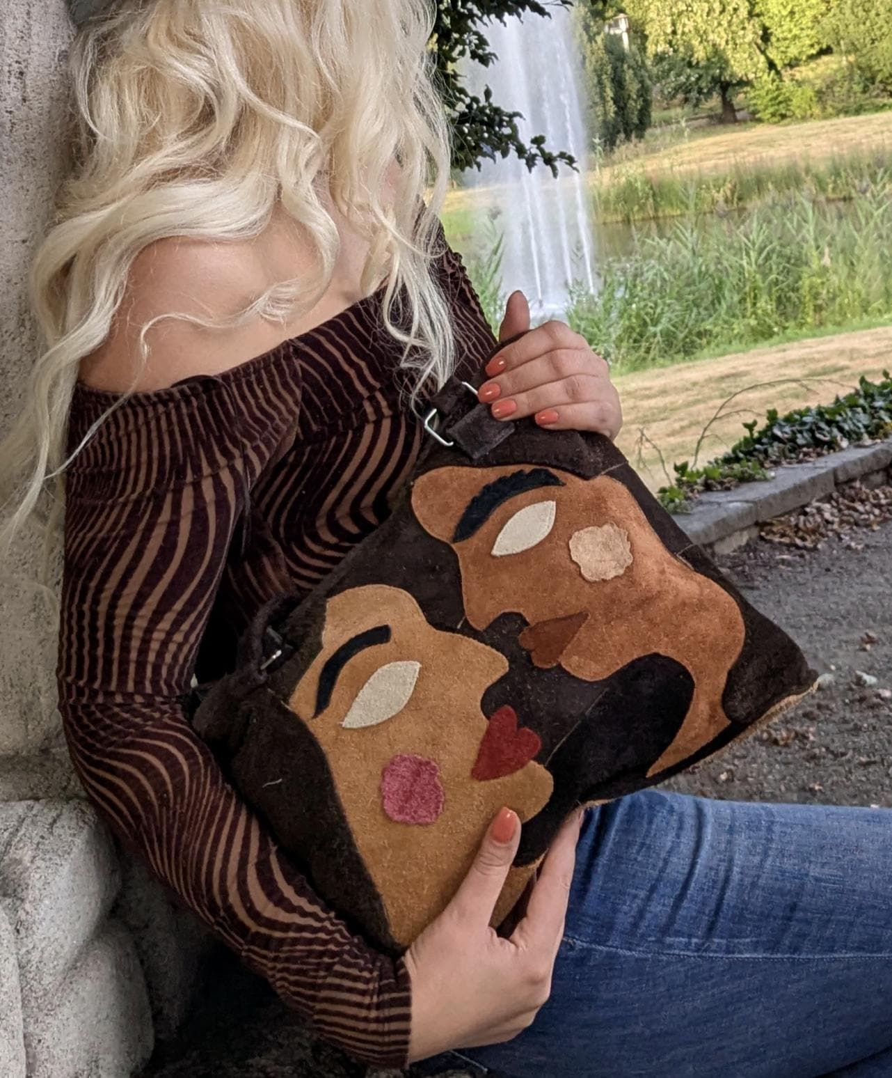 Handgemachte, Handgefertigte Boho-Tasche Mit Gesichtsdesign - Ledertasche Aus Echtem Leder von ModernRebelDesign