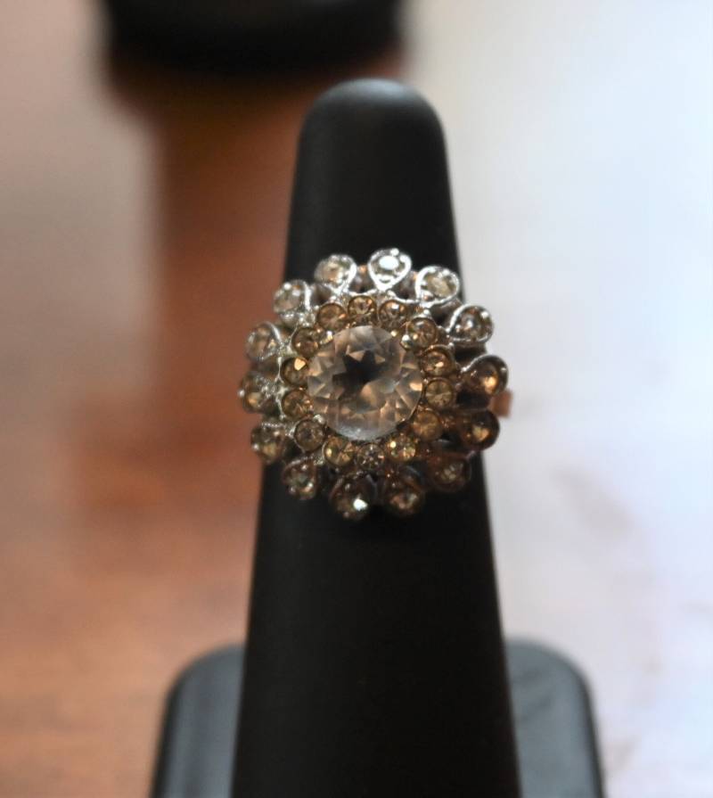 Schöne Sterling Silber Bling Ring Größe 135 Hohe Einstellung 5, 8 Gramm Cubic Zirkonia - Atemberaubend von ModernSilverDesign