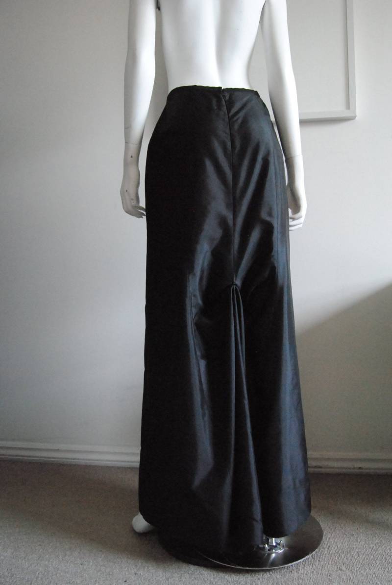 Seide Catherine Regehr Ball Rock Schwarz Gr L Made in Canada von ModernSquirrel