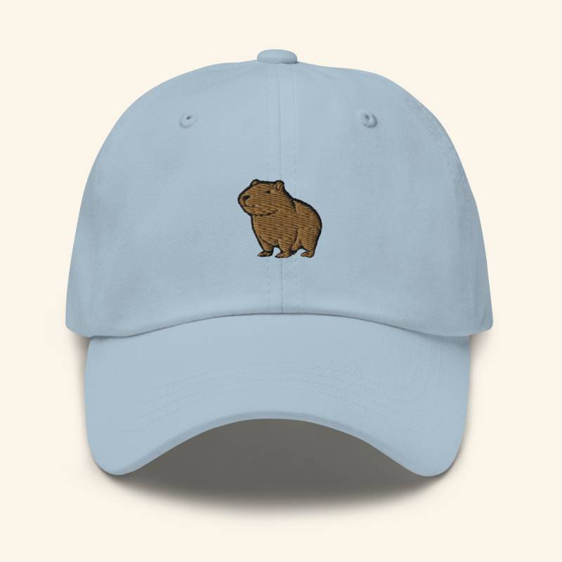 Capybara Gestickte Dad-Kappe, Handgefertigte Capybara-Baseballmütze - Unisex in Mehreren Farben von ModernTrace