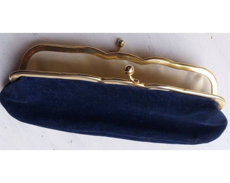 Geldbörse/Brillenhalter Aus Blauem Samt Vintage 40Er Geldbörse/Brillenhalter Aus Blauem Samt Vintage 40Er von ModernVintageBazarIT