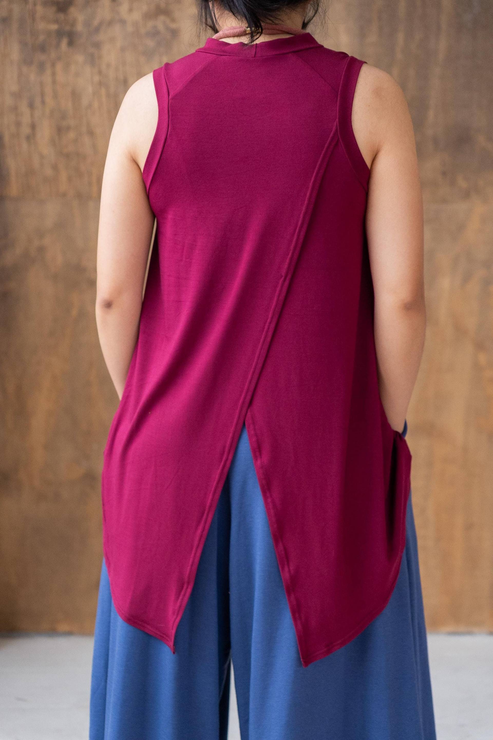 Planar Tanktop // Split Back/Racerback Trapez Top Planar Tanktop // Split Back/Racerback Trapez Top von ModernWizardApparel