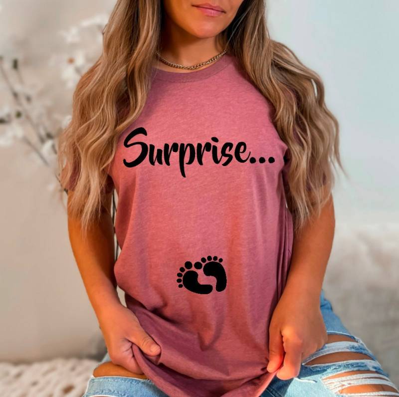 Überraschungs-Schwangerschaftsankündigungs-Shirt Unisex-Baby Offenbaren T-Shirt von ModishChicBoutique