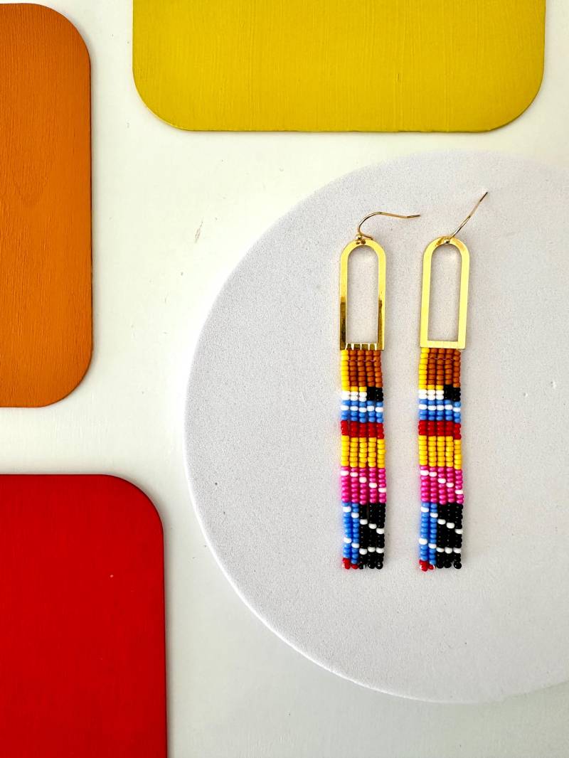 Handgemachte Rocailles Perlen Ohrringe By Modish/Abstrakt Bunt von ModishJS