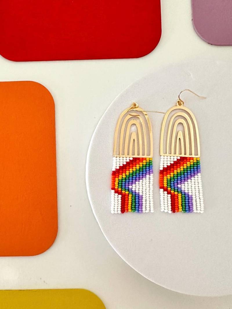 Handgemachte Rocailles Perlen Ohrringe Von Modish/Regenbogen Bunt von ModishJS