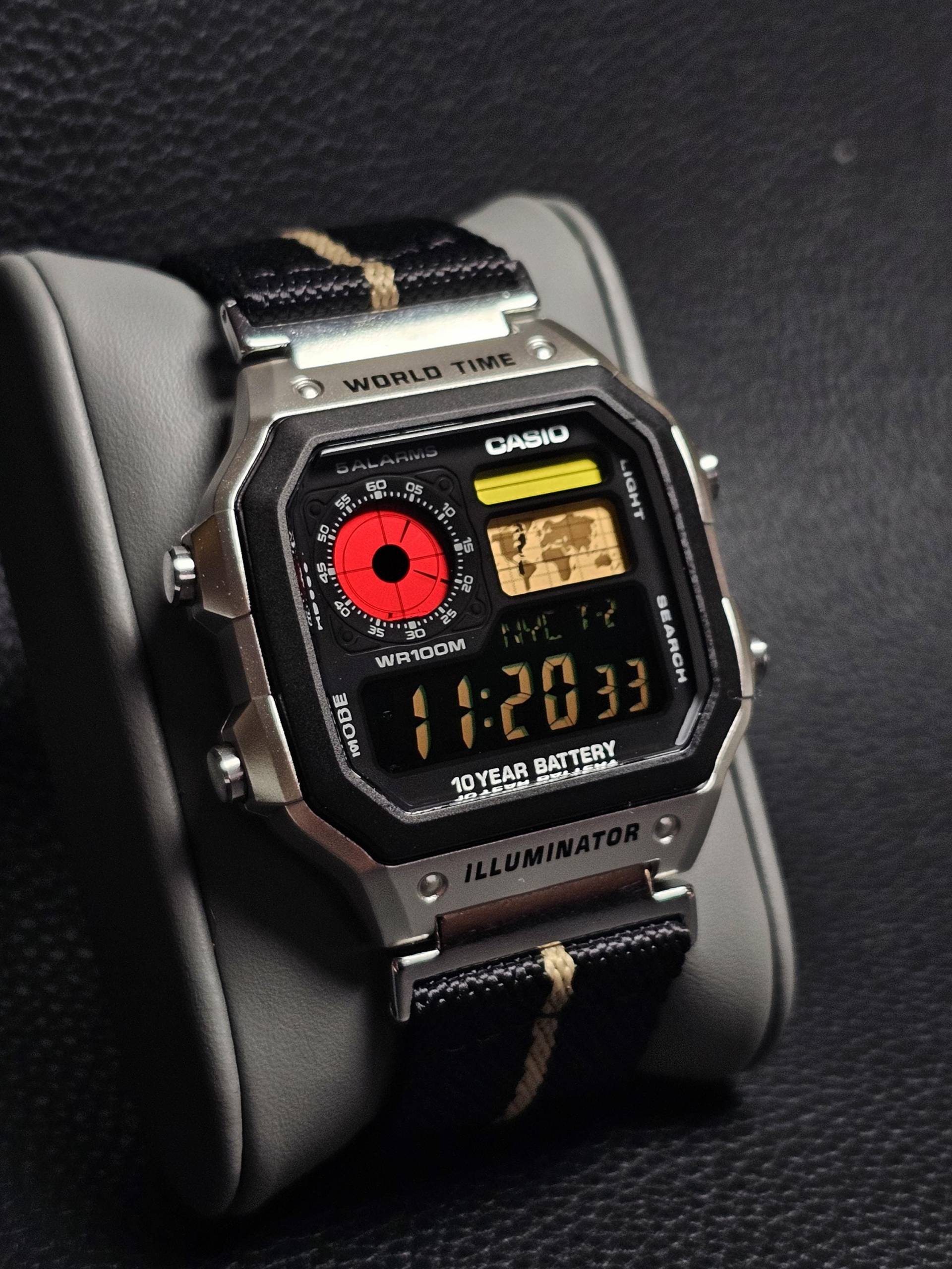 Modifizierte Casio Ae1200, Mit Negativen Und Buntem Display, Hydromod Nylonband Modifizierte Casio Ae1200, Mit Negativen Und Buntem Display, Hydromod Nylonband von Modworksoffical