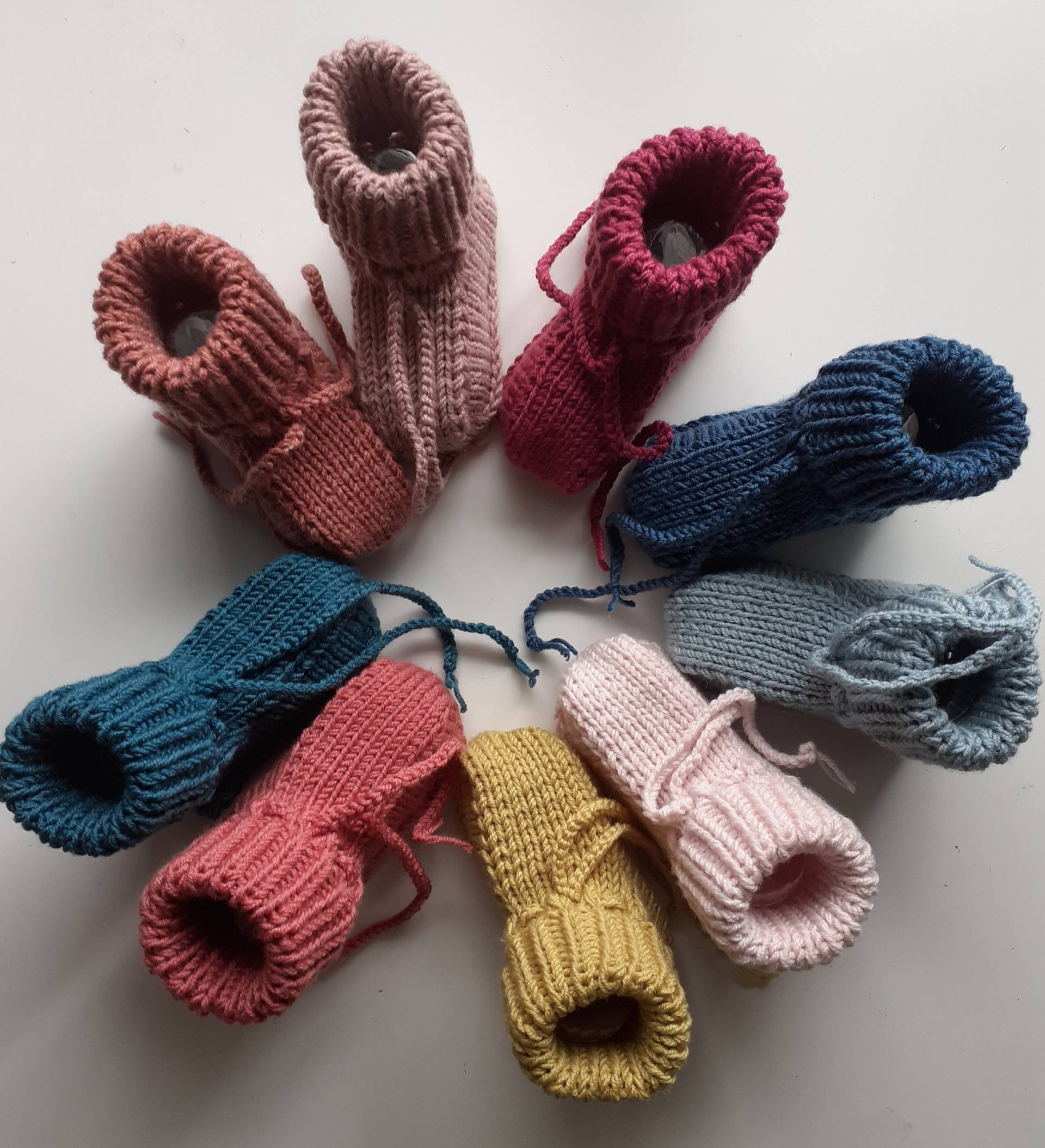 Gestrickte Babyschuhe 0-3 Monate Gestrickte Babyschuhe 0-3 Monate von Mohairschaf