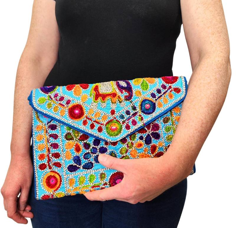 Leuchtend Blaue Bestickte Boho-Schultertasche - Handgemachte Festival-Clutch Mit Perlenriemen & Reißverschlussfach von MohiniHandicrafts