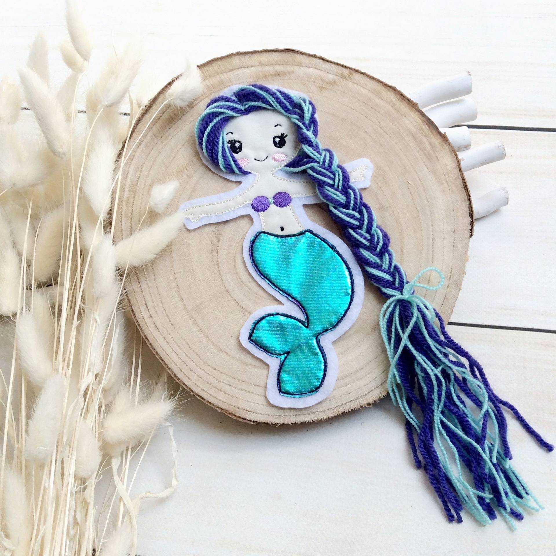Applikation Nixe 3D Meerjungfrau M Aufnäher Button Schultüte Motiv Für Diy Auf Filz Fertige Mit Wollhaare Applikation Nixe 3D Meerjungfrau M Aufnäher Button Schultüte Motiv Für Diy Auf Filz Fertige Mit Wollhaare von MohnblumesWelt