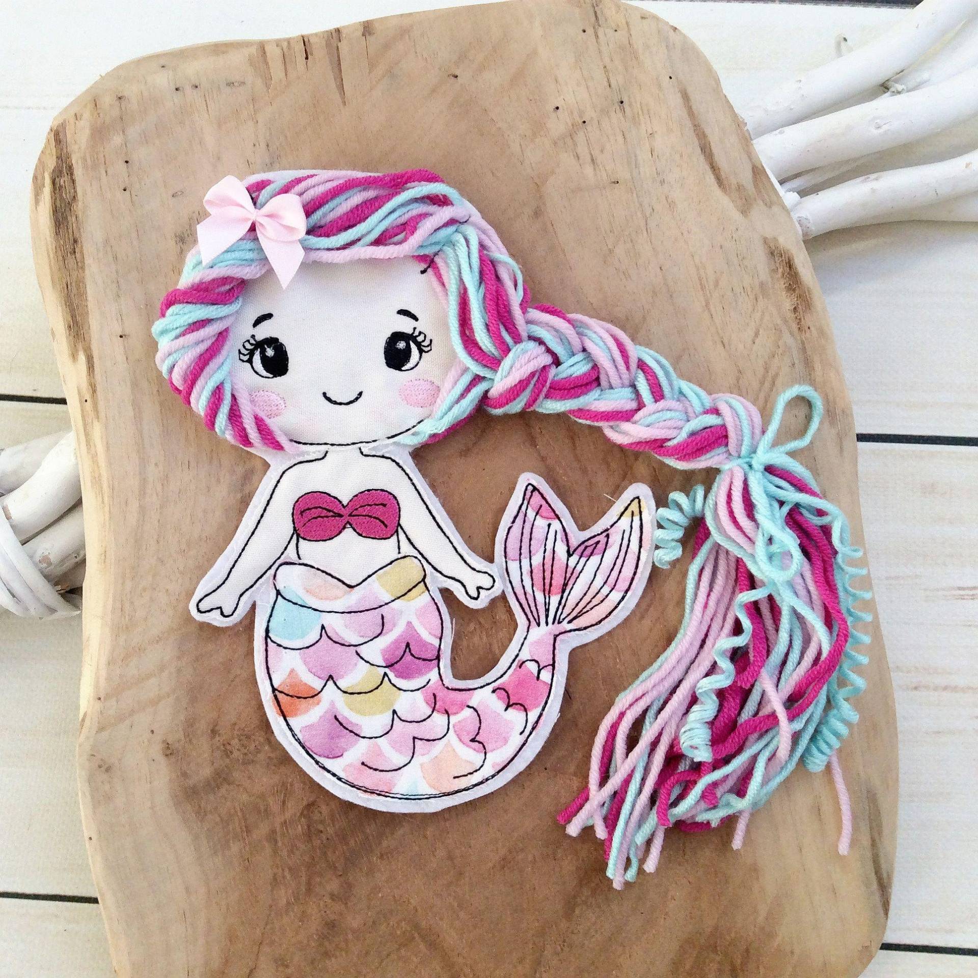 Applikation Nixe 3D Meerjungfrau M Aufnäher Button Schultüte Motiv Für Diy Auf Filz Fertige Mit Wollhaare Applikation Nixe 3D Meerjungfrau M Aufnäher Button Schultüte Motiv Für Diy Auf Filz Fertige Mit Wollhaare von MohnblumesWelt