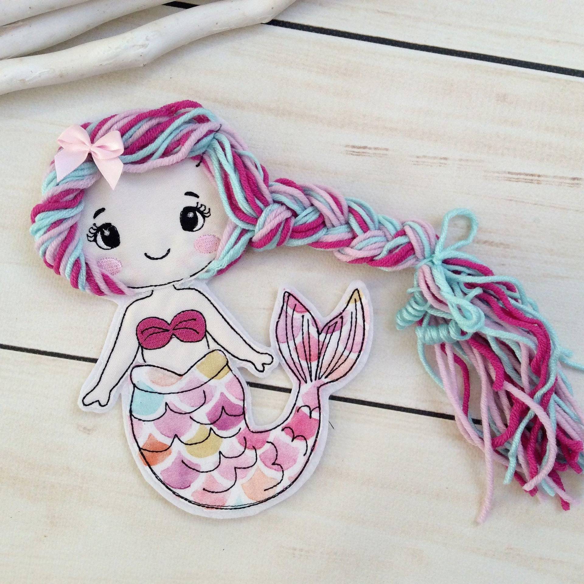 Applikation Nixe 3D Meerjungfrau M Aufnäher Button Schultüte Motiv Für Diy Auf Filz Fertige Mit Wollhaare Applikation Nixe 3D Meerjungfrau M Aufnäher Button Schultüte Motiv Für Diy Auf Filz Fertige Mit Wollhaare von MohnblumesWelt