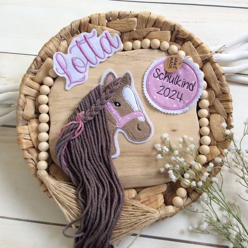 Komplettes M Set Applikation Pferdekopf Aufnäher Button Für Schultüte Und Wunschname Patch Motiv Auf Filz Pferd Mit Mähne Pony Komplettes M Set Applikation Pferdekopf Aufnäher Button Für Schultüte Und Wunschname Patch Motiv Auf Filz Pferd Mit Mähne Pony von MohnblumesWelt