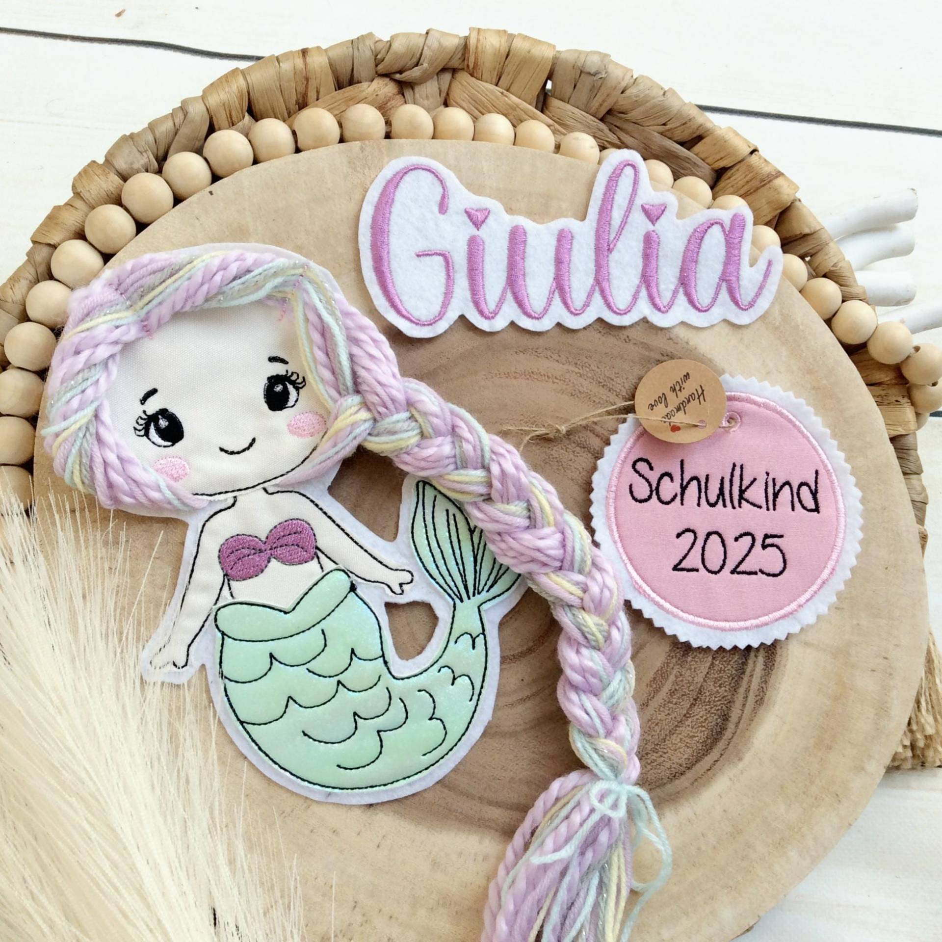 Set Applikation Nixe 3D Meerjungfrau Glitzer Mit Anhänger "Schulkind 2026" Für Schultüte Wollhaare Inkl. Name Set Applikation Nixe 3D Meerjungfrau Glitzer Mit Anhänger "Schulkind 2026" Für Schultüte Wollhaare Inkl. Name von MohnblumesWelt
