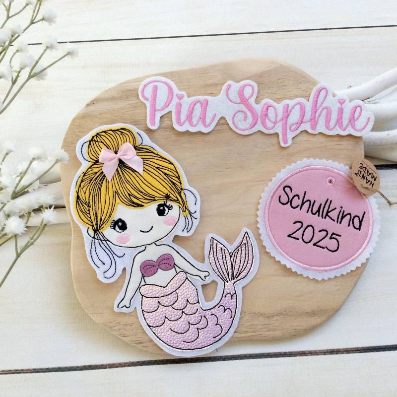 Set Applikation Nixe Meerjungfrau Glitzer Mit Anhänger "Schulkind 2026" Für Schultüte Inkl. Name Set Applikation Nixe Meerjungfrau Glitzer Mit Anhänger "Schulkind 2026" Für Schultüte Inkl. Name von MohnblumesWelt