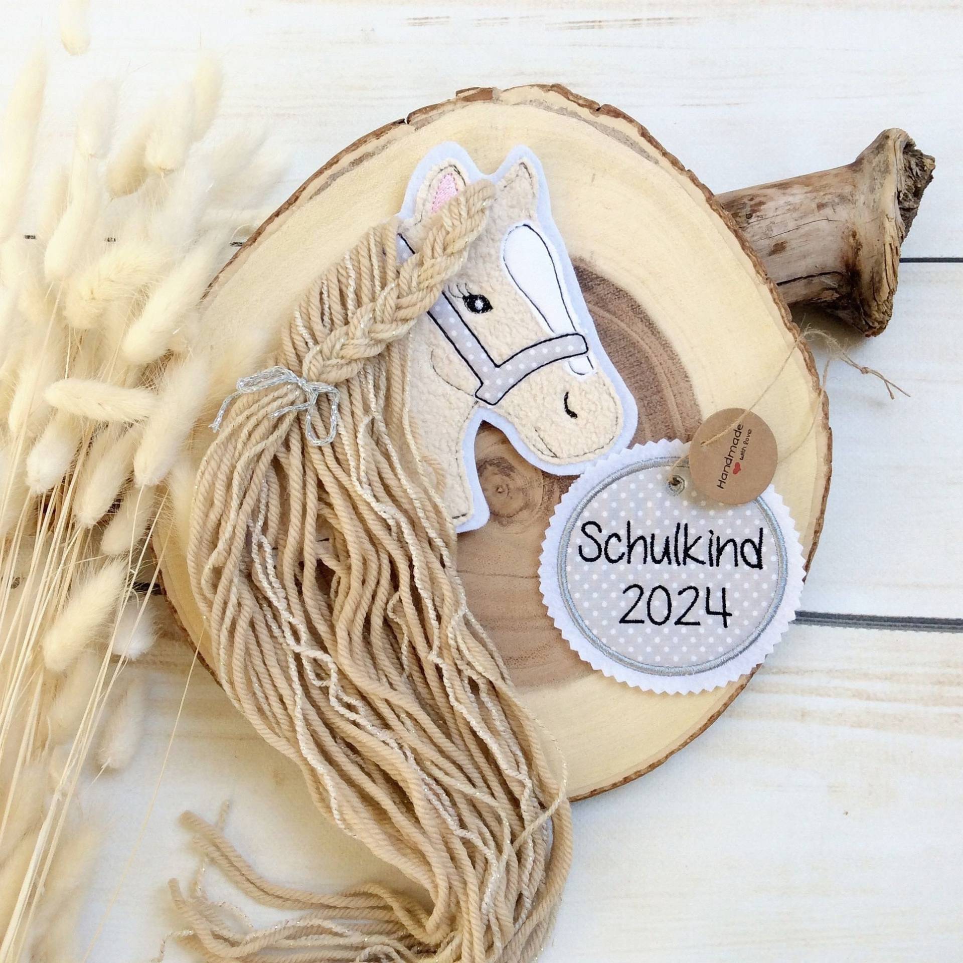 Set Pferd Applikation Mit Anhänger "Schulkind" M Aufnäher Button Für Schultüte Und Diy Flicken Patch Auf Filz Pferdekopf Mähne Set Pferd Applikation Mit Anhänger "Schulkind" M Aufnäher Button Für Schultüte Und Diy Flicken Patch Auf Filz Pferdekopf Mähne von MohnblumesWelt
