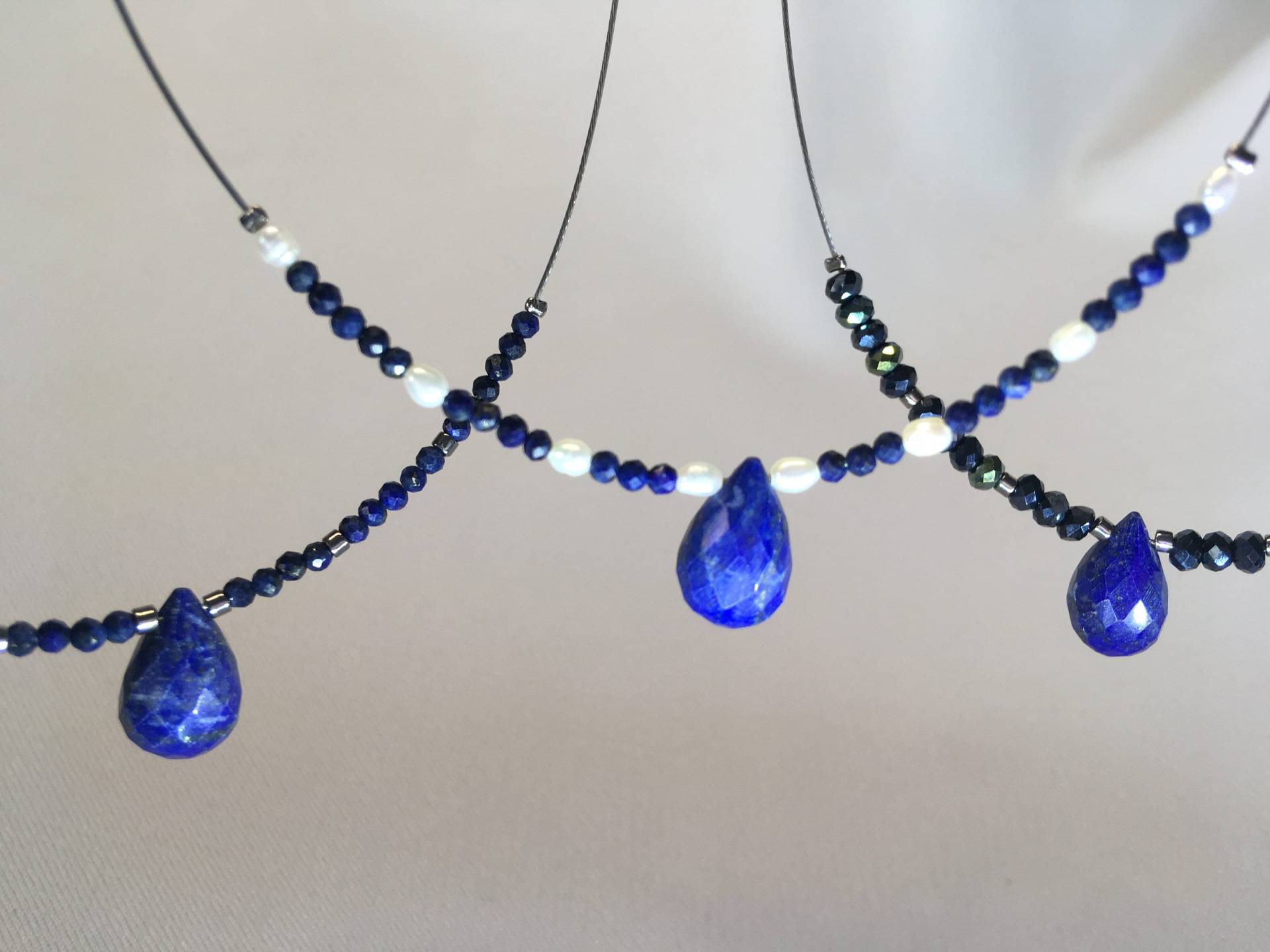 Lapislazuli, Pyrit, Blaue Edelsteine, Facettiert, Kette Lapislazuli, Pyrit, Blaue Edelsteine, Facettiert, Kette von Mohrmore
