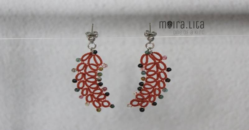 Janetating Lace Ohrringe Terracotta Mit Edelsteinperlen Janetating Lace Ohrringe Terracotta Mit Edelsteinperlen von MoiraLita