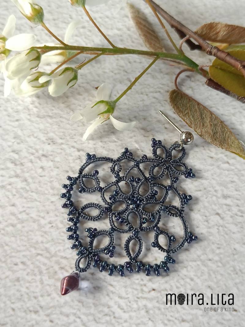 Spitzenohrringe Mit Perlen Blau Jeans Spitzenohrringe Mit Perlen Blau Jeans von MoiraLita