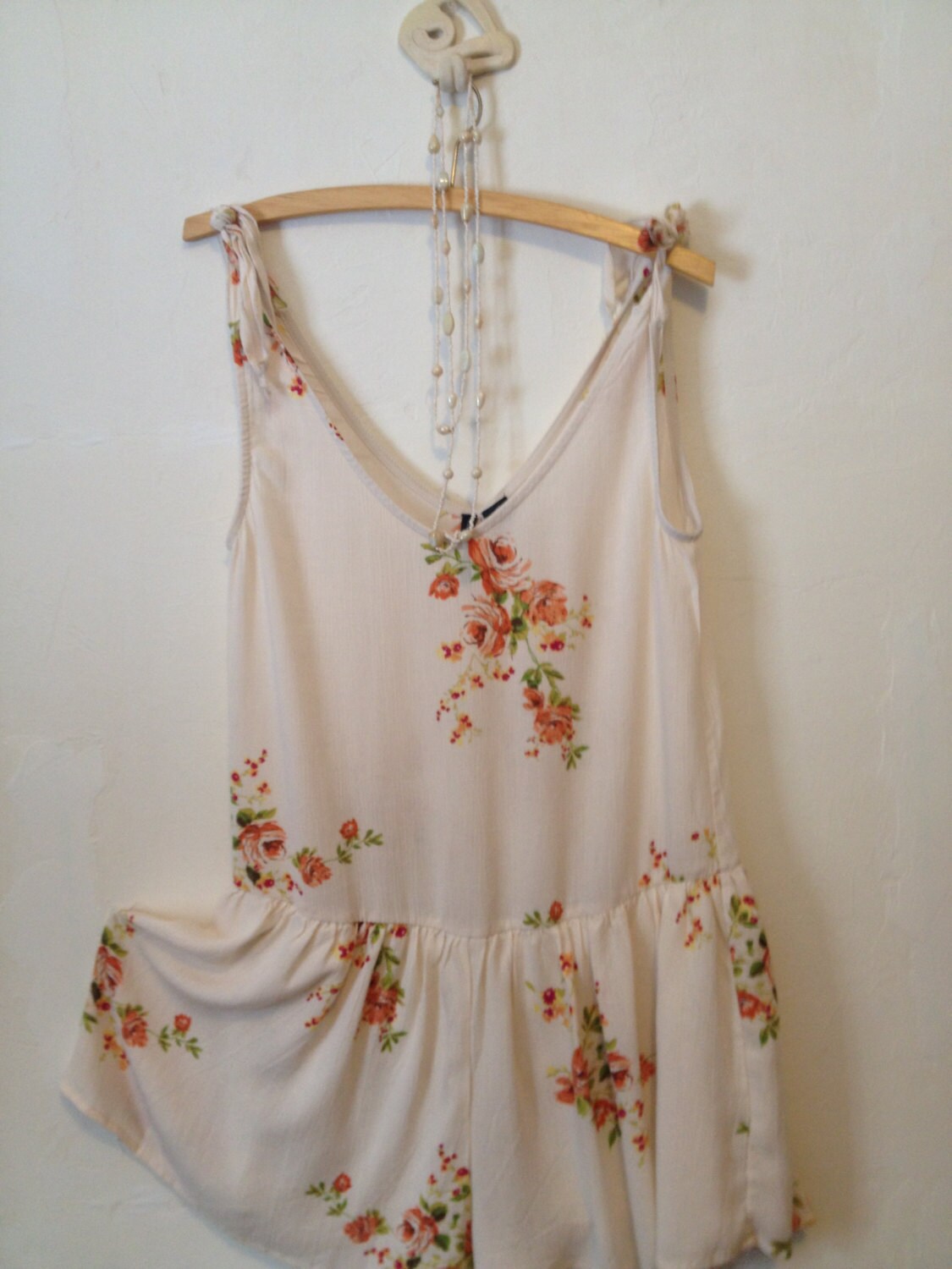 Vintage Floral Creme Sommer Romper Vintage Floral Creme Sommer Romper von MoiraVintage