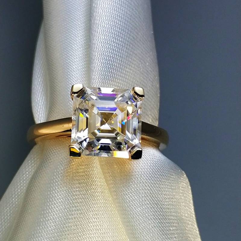 Gigajewe 3 Ct Asscher Cut Ring Moissanit 9K/14K/18K Gelbgold Solitär Ring, Hochzeit Verlobungsring, Goldring von MoissaniteShop