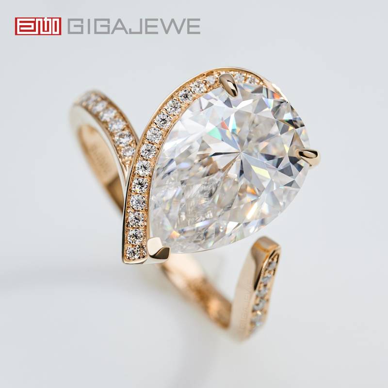 Gigajewe 5Ct Moissanite Trauring - 18K Weißgold von MoissaniteShop