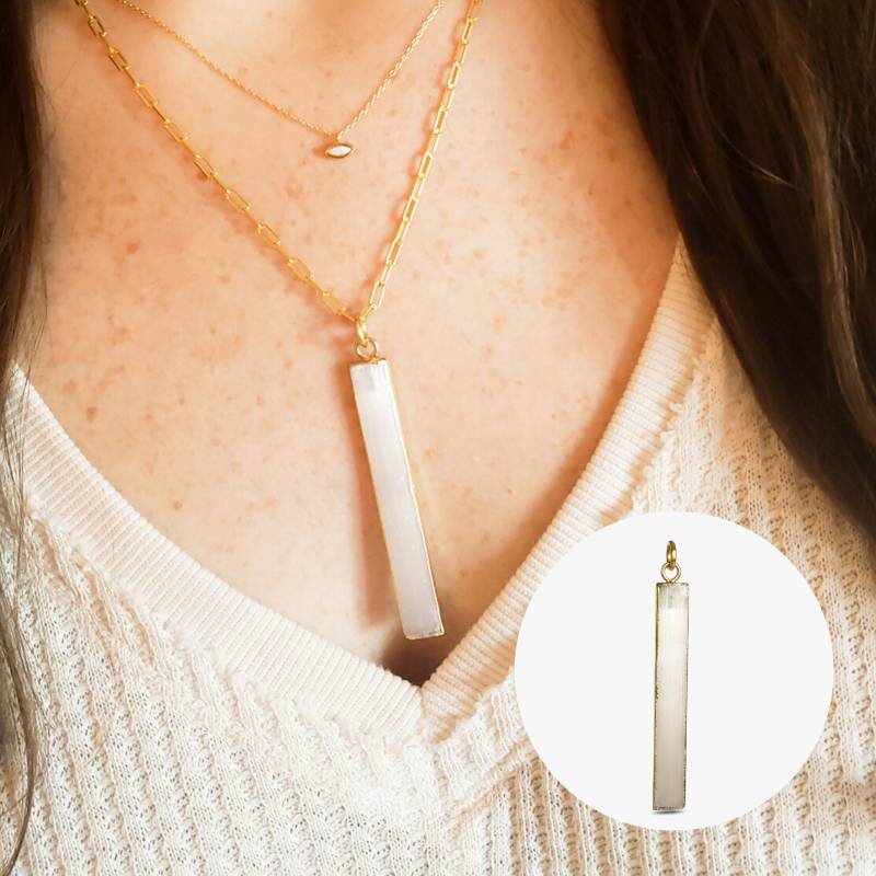 Slide-On Gold Weiß Kristall Bar Anhänger Echte Selenit Rechteck Schichtung Schmuck Halskette Lange Einfache Ohrring Erkenntnisse Usa Zara Slide-On Gold Weiß Kristall Bar Anhänger Echte Selenit Rechteck Schichtung Schmuck Halskette Lange Einfache Ohrring Erkenntnisse Usa Zara von MojoSupplyCo