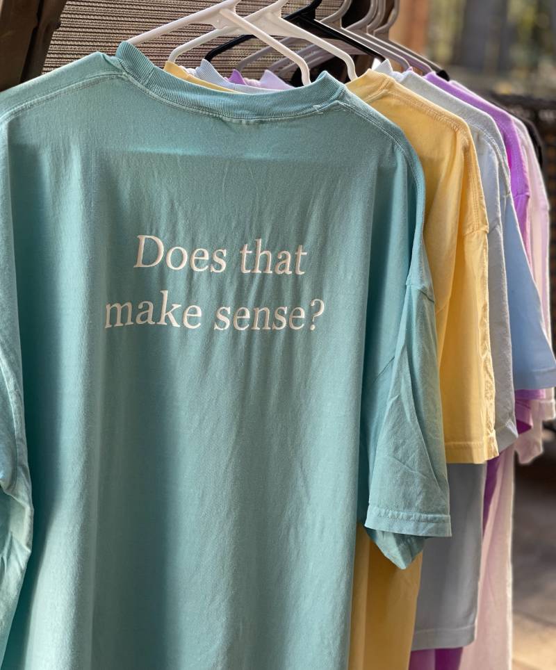 T-Shirt Macht Das Sinn? | Neu Und Verbessert T-Shirt Macht Das Sinn? | Neu Und Verbessert von MojobyJoJoDesigns