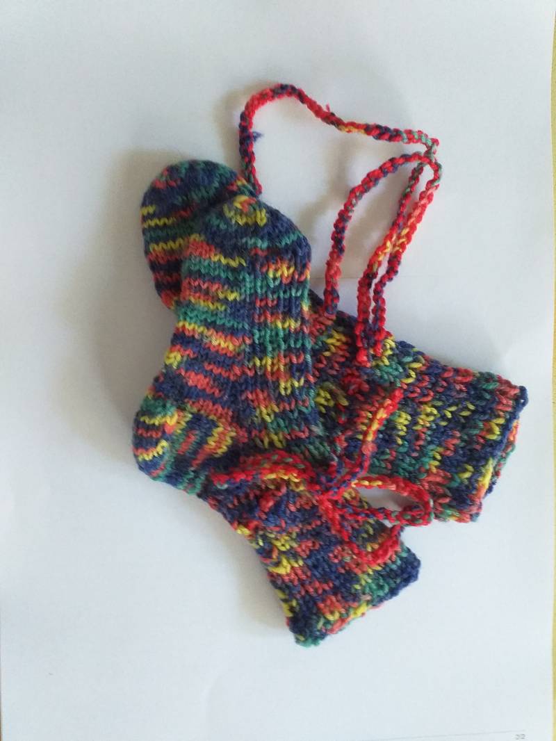 Babysöckchen Handgestrickt Für Gr. 06-09 Monate Babysöckchen Handgestrickt Für Gr. 06-09 Monate von Mokaibohandarbeiten